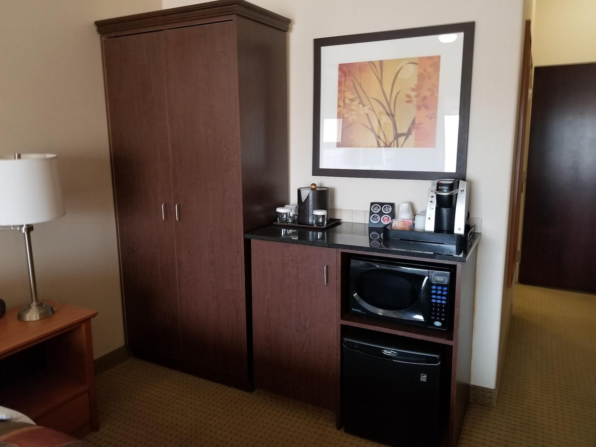 Ramada By Wyndham Drayton Valley Ngoại thất bức ảnh