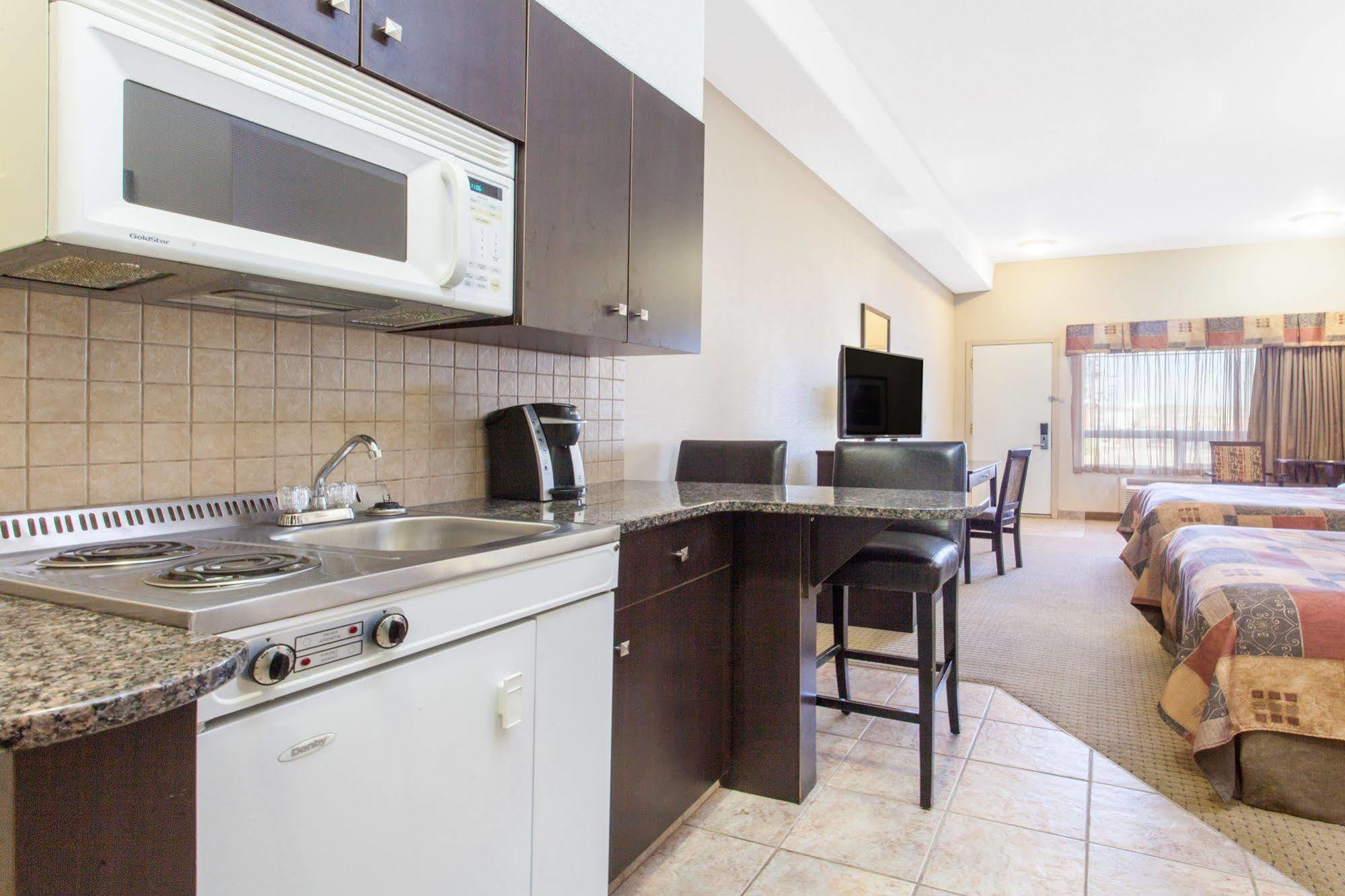 Ramada By Wyndham Drayton Valley Ngoại thất bức ảnh